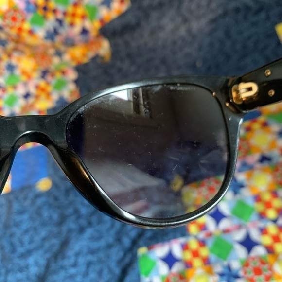 Versace Medusa quilted side sunglasses with scratches - Picture 2 of 9